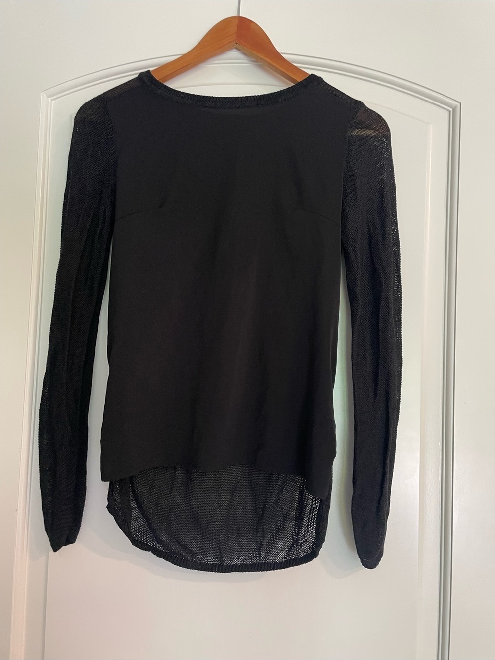 H&M Black Knit Lightweight Crew Neck Long Sleeve Blouse Size XS